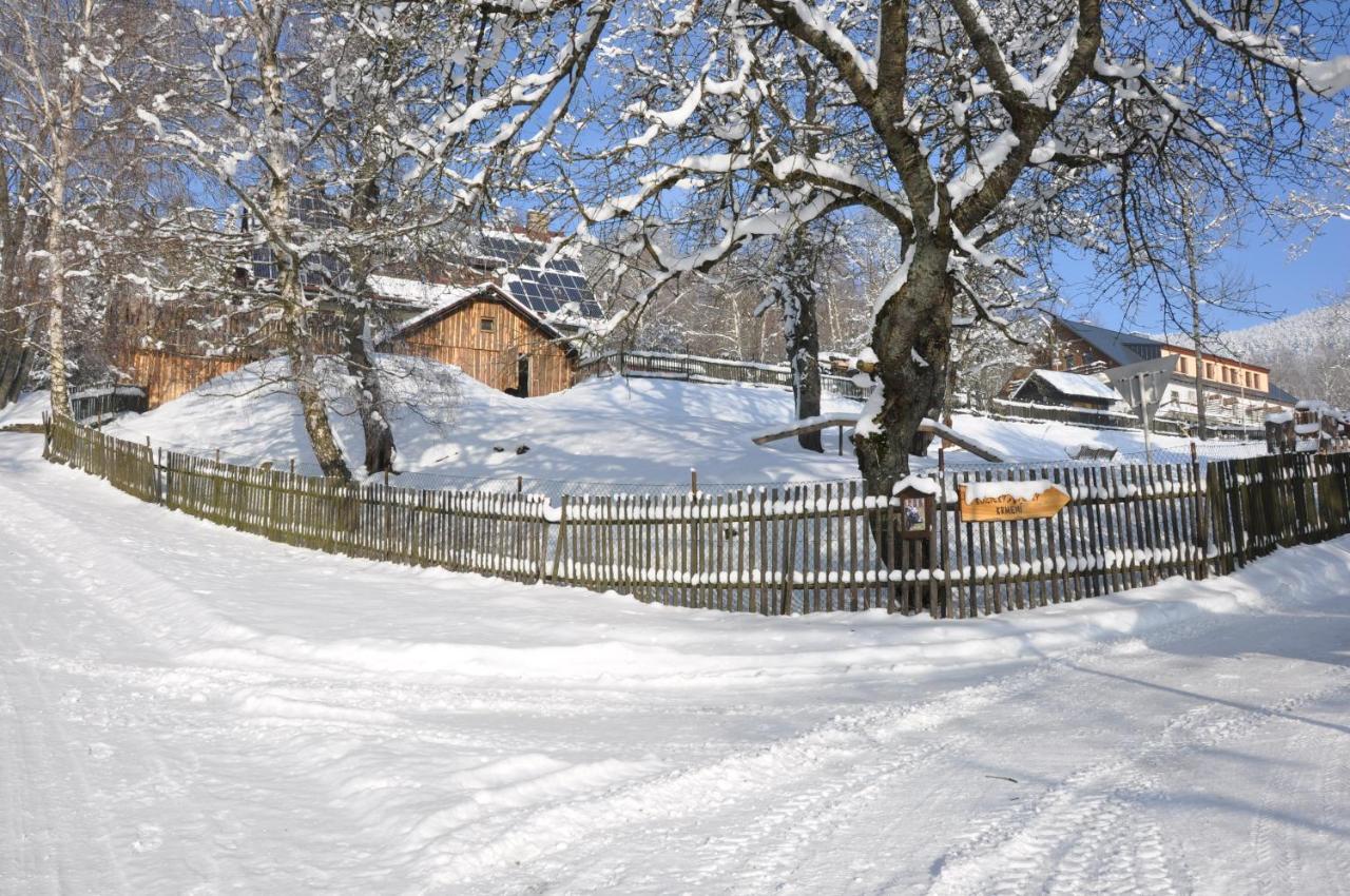 Penzion Pohádka Hojsova Stráz Exterior foto